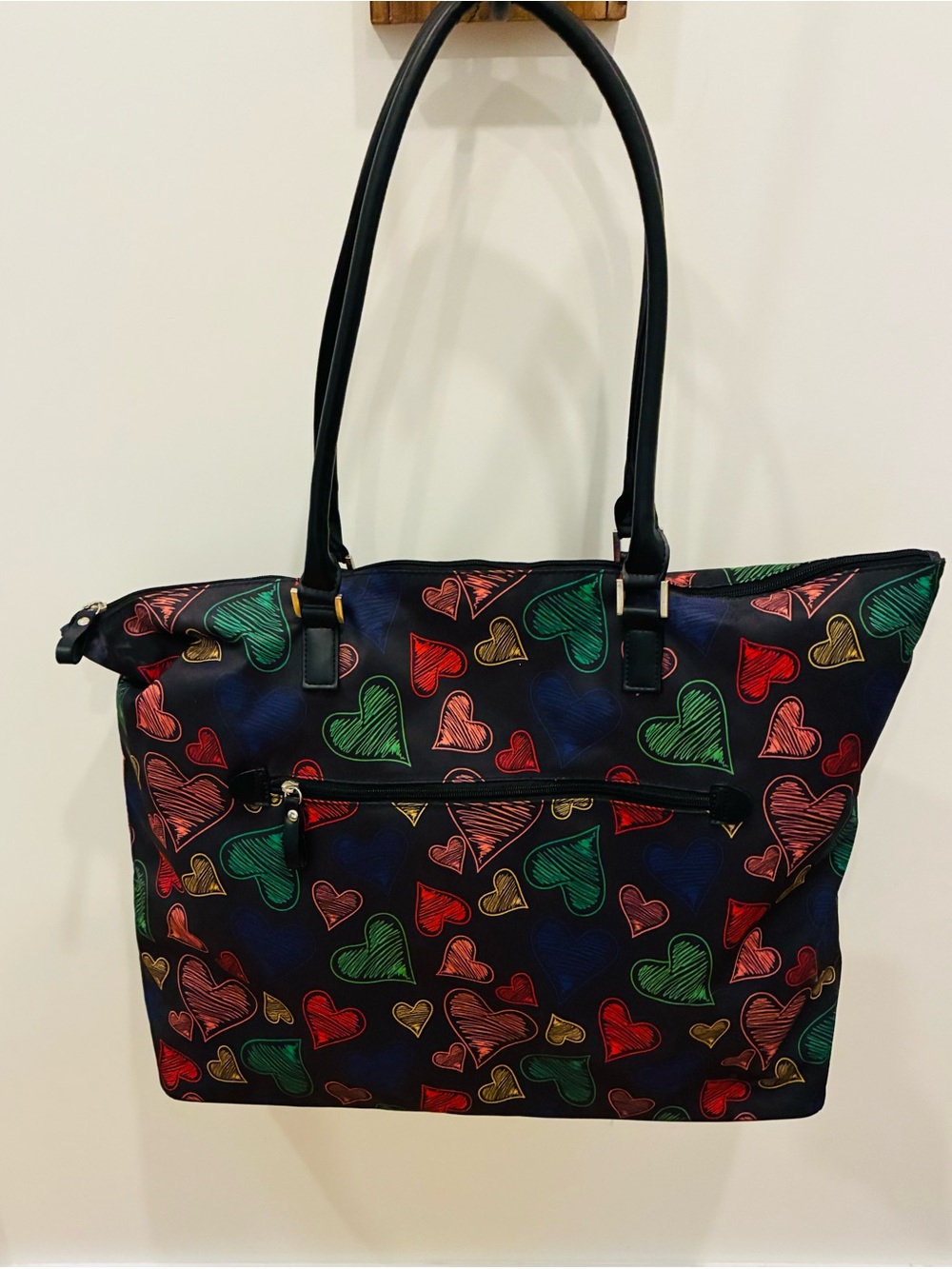Bueno Multi-Color Heart Print Tote Bag Shoulder weekend travel - NWOT